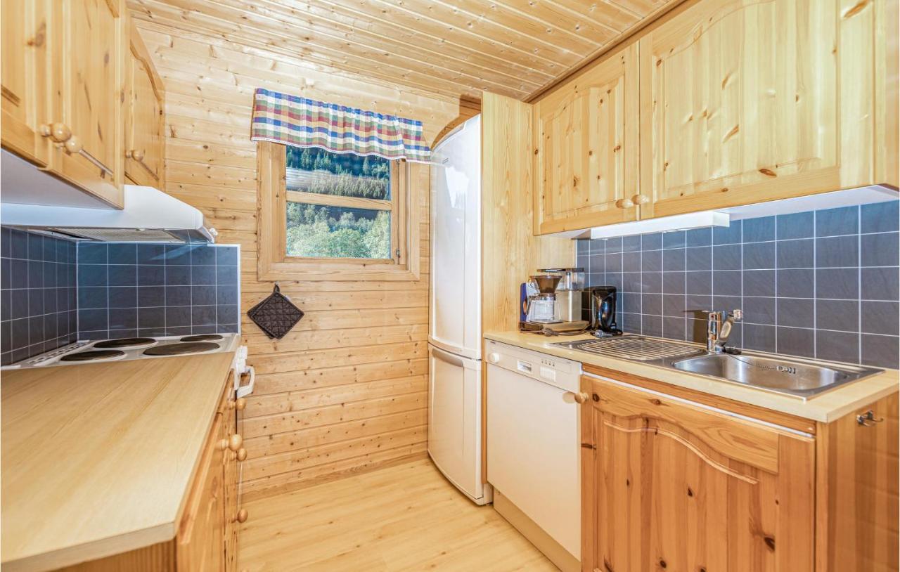 Cozy Home In Fjaerland With House A Mountain View Exterior photo