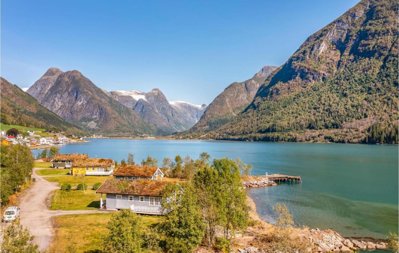 Cozy Home In Fjaerland With House A Mountain View Exterior photo